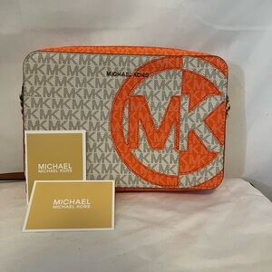 MICHAEL KORS Jet Set Orange/Tan Two-Tone Logo Crossbody Bag